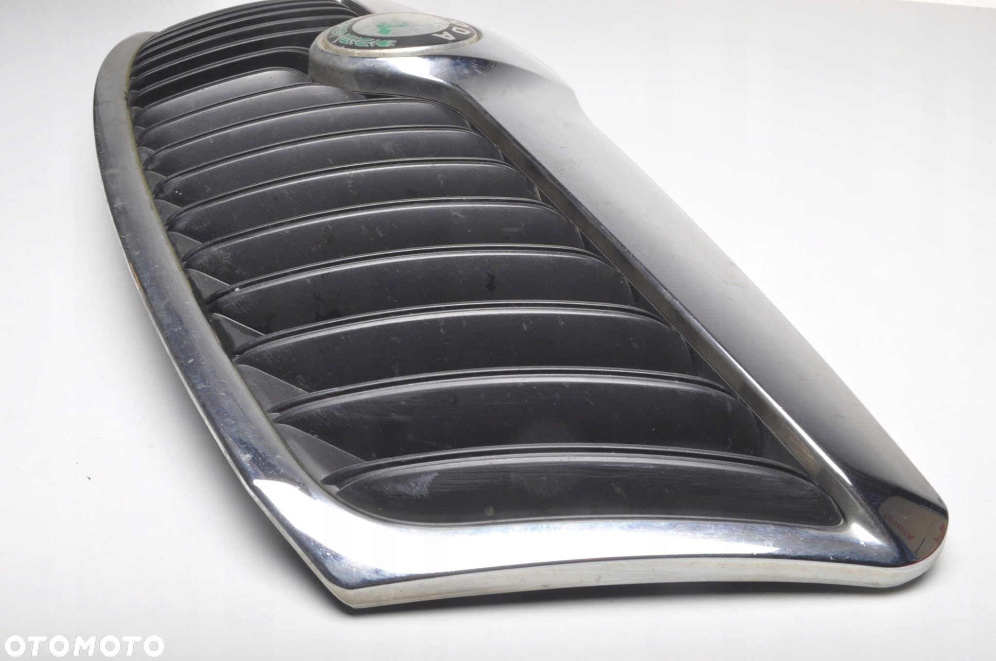 SKODA OCTAVIA II ATRAPA GRIL GRILL 1Z0853651C - 7