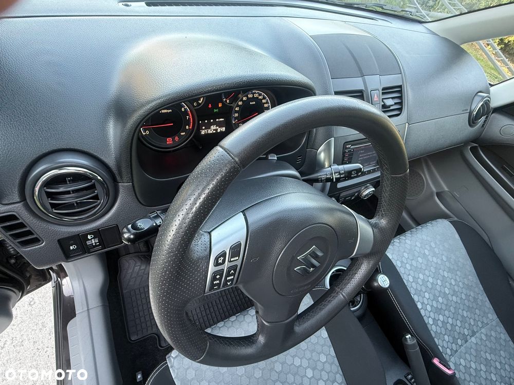 Suzuki SX4 1.6 VVT 4x4 Style - 24