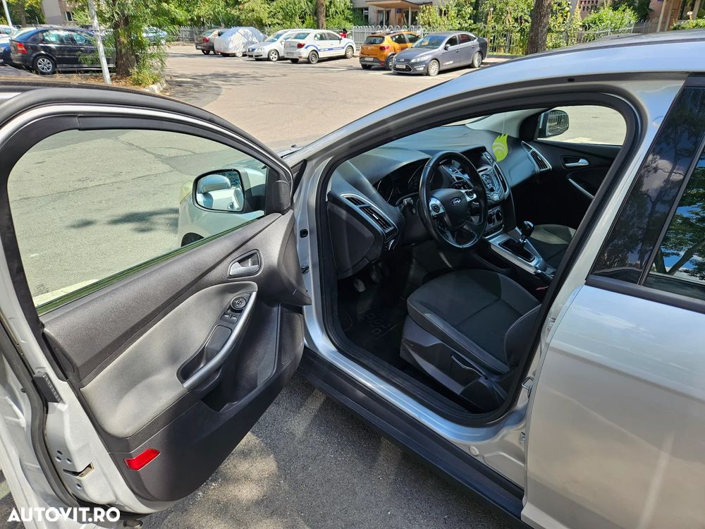 Ford Focus - 13