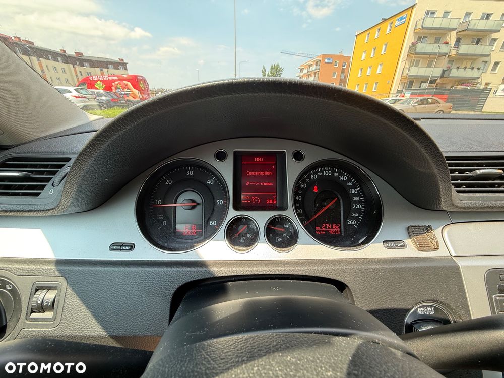 Volkswagen Passat 2.0 TDI Comfortline - 14