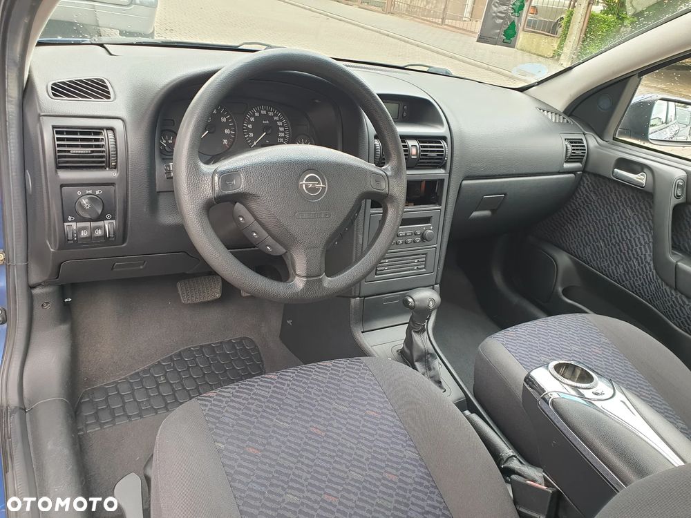 Opel Astra - 11