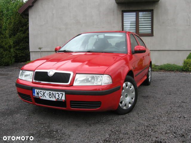 Skoda Octavia 1.6 Ambiente - 1
