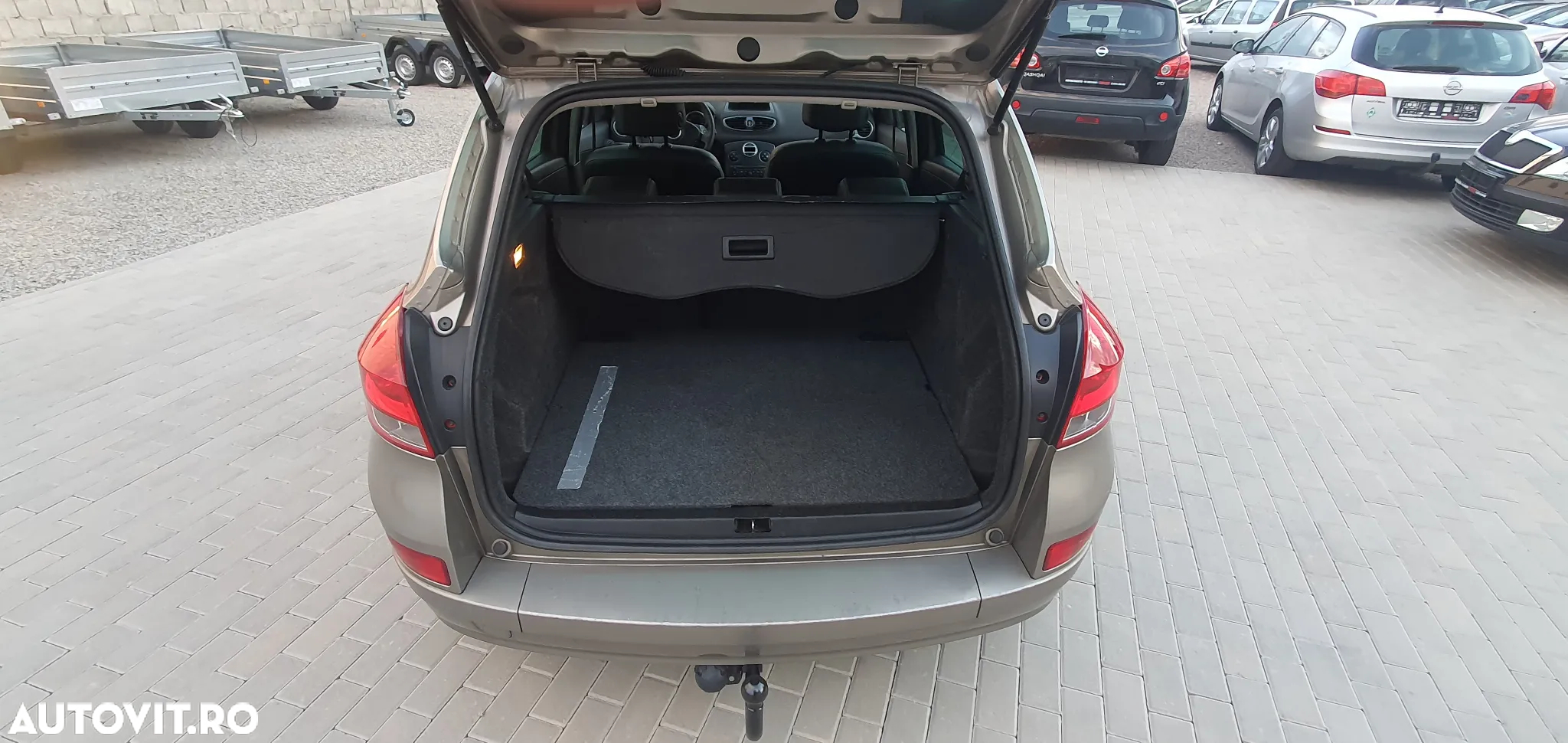 Renault Clio 1.5 dCi 85 FAP Grandtour Luxe - 13