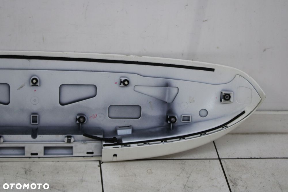 fiat 500l 12r- spoiler lotka klapy bagażnika - 7