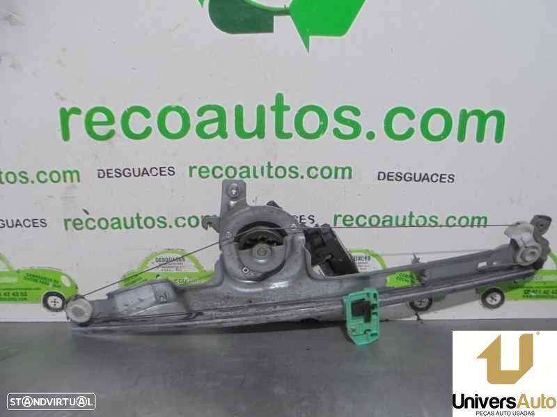 ELEVADOR DE VIDRO FRONTAL DIREITO RENAULT GRAND SCÉNIC II 2007 -8200646840 - 2