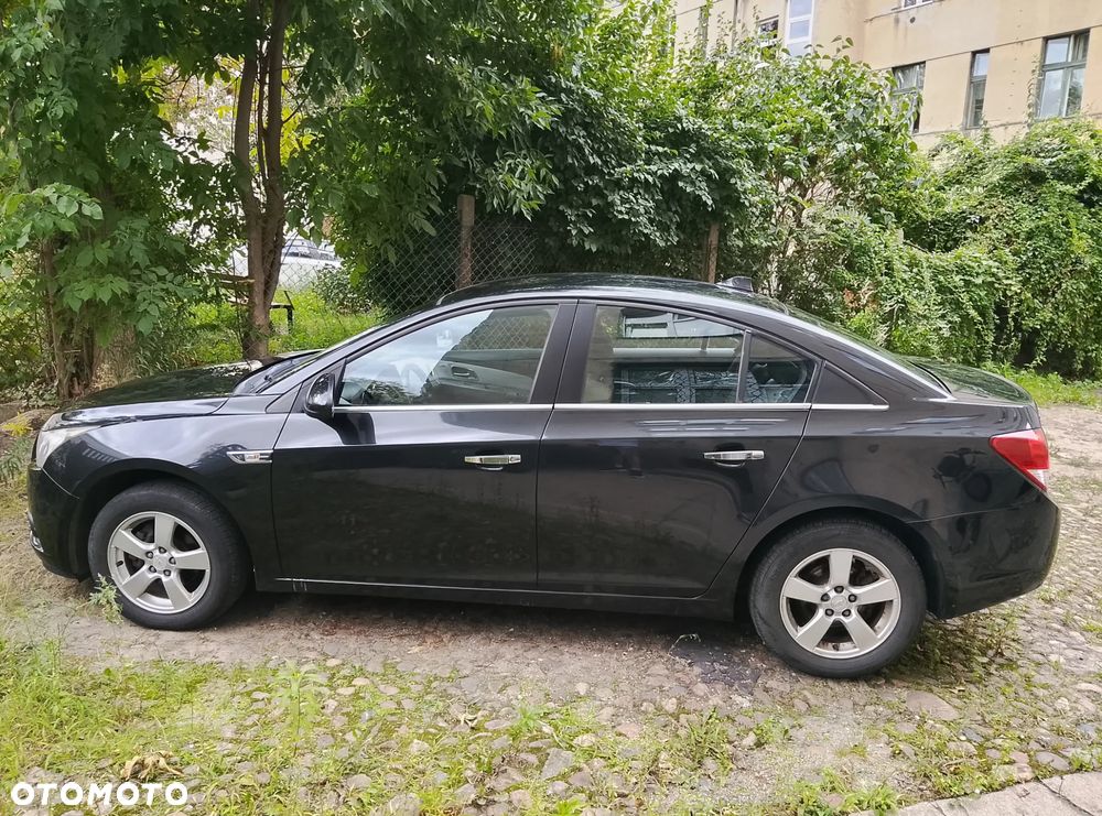 Chevrolet Cruze 1.6 LS - 2