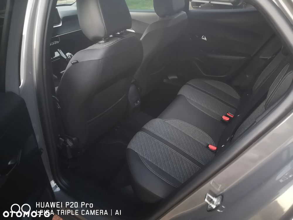 Peugeot 2008 PureTech 100 Allure S&S BVM6 - 14