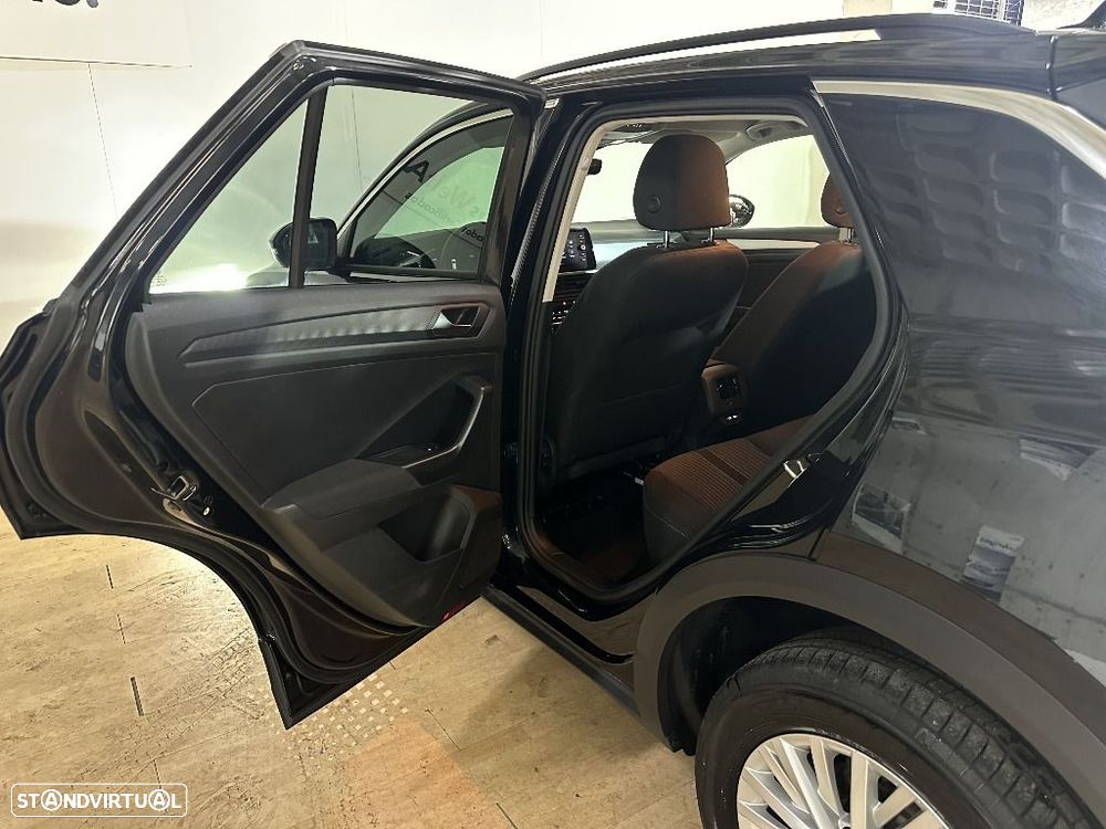 VW T-Roc 1.0 TSI Urban - 12
