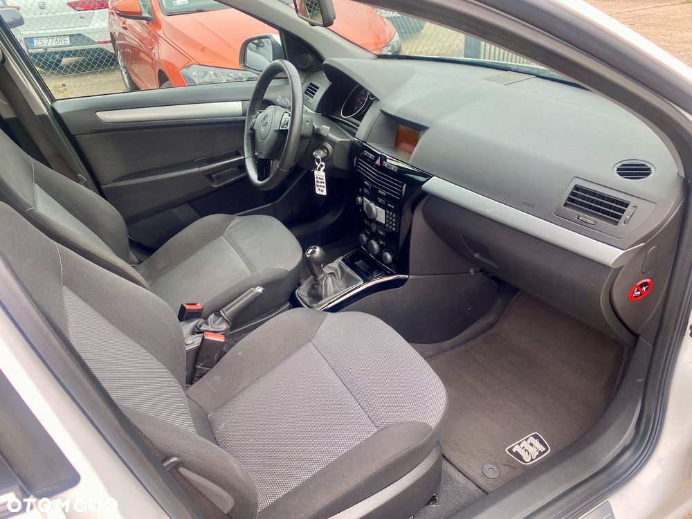 Opel Astra 1.4 Caravan Edition 111 Jahre - 23