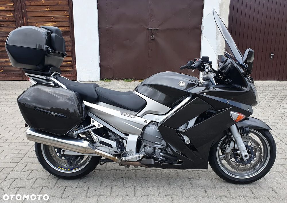 Yamaha FJR - 6