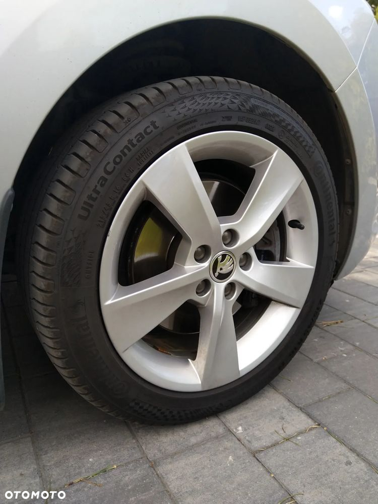 Skoda RAPID 1.0 TSI Style - 10