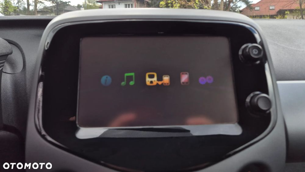 Toyota Aygo x-play - 28