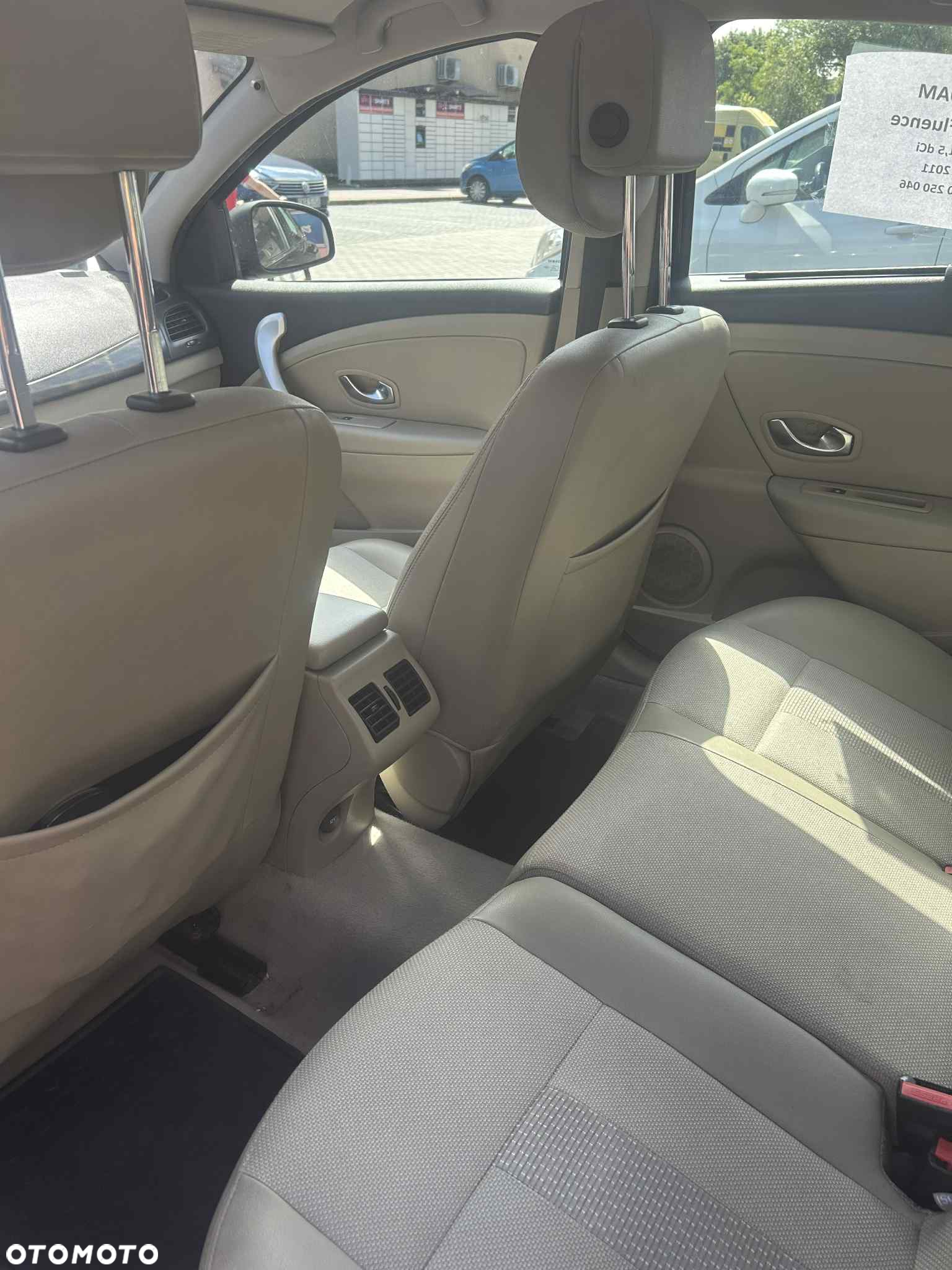 Renault Fluence 1.5 dCi Privilege - 9