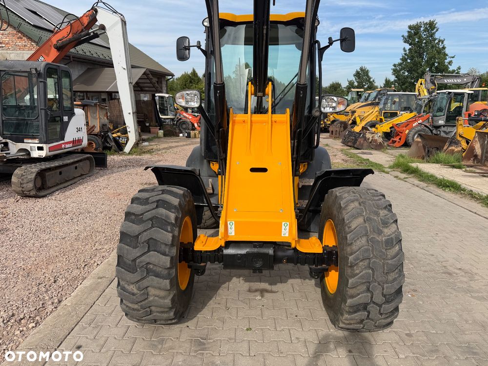 JCB 409 T4 - 8