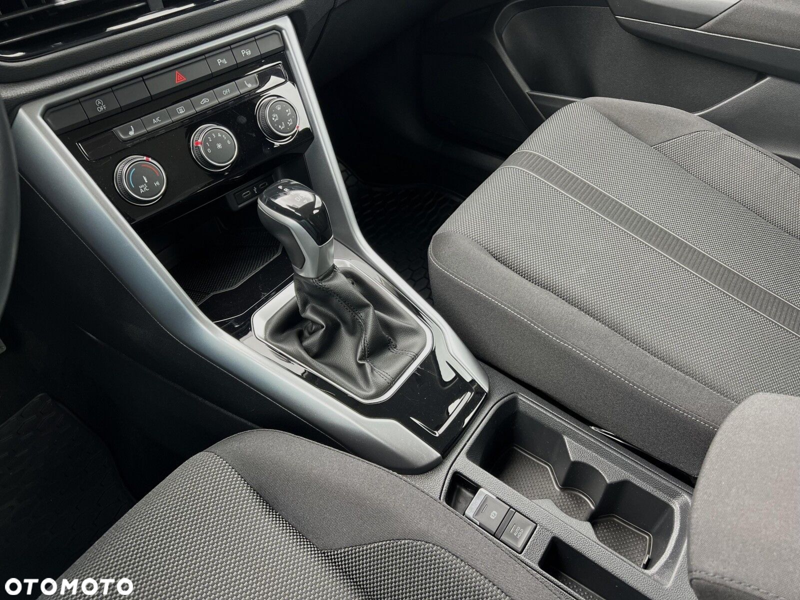 Volkswagen T-Roc 1.5 TSI Life DSG - 23
