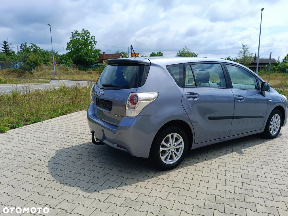 Toyota Verso 1.8 Sol EU5 - 9