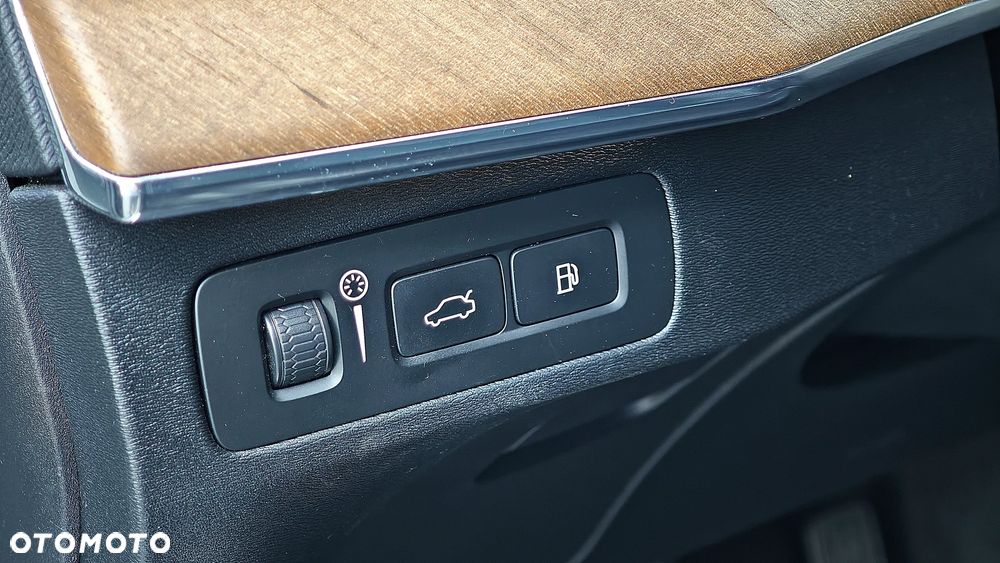 Volvo XC 90 - 22