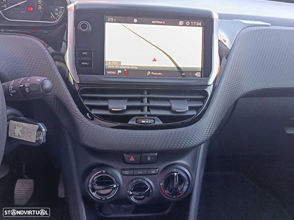 Peugeot 2008 1.2 PureTech Style - 18