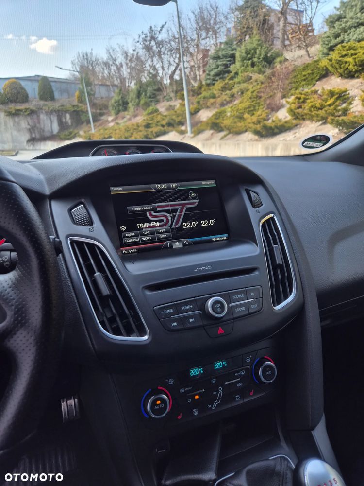 Ford Focus 2.0 TDCi ST mit Leder-Exclusiv-Paket - 20