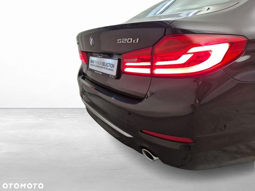 BMW Seria 5 520d xDrive Luxury Line sport - 21
