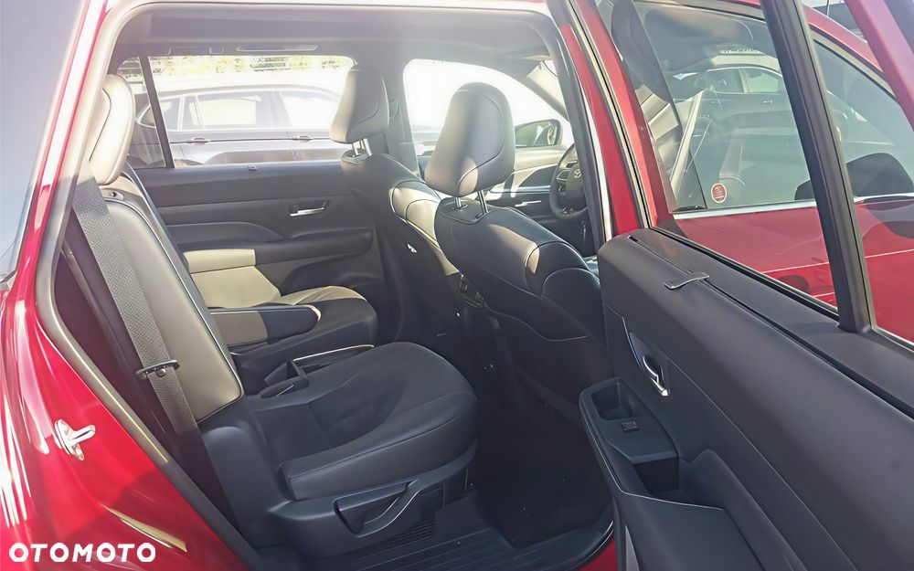 Toyota Grand Highlander - 9