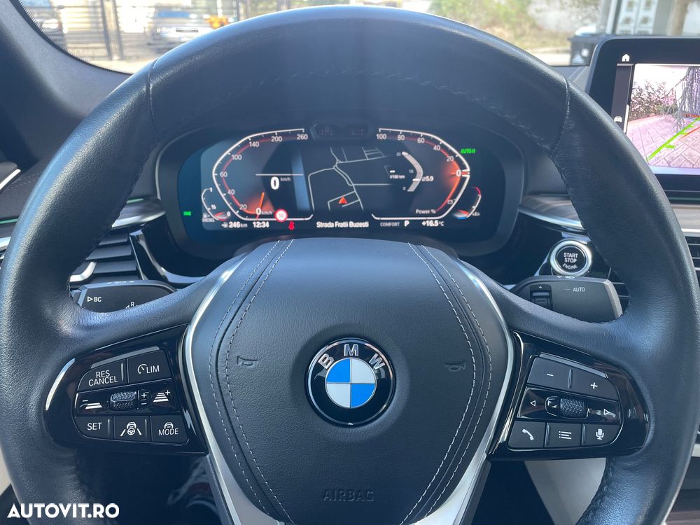 BMW Seria 5 530d xDrive AT MHEV - 6