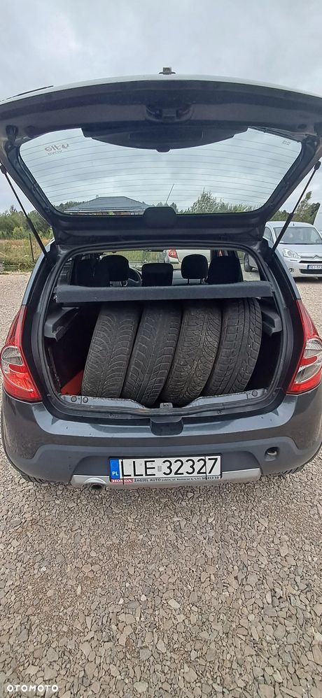 Dacia Sandero 1.6 Hi-Flex - 12