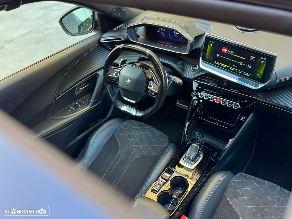 Peugeot 2008 PureTech 155 EAT8 GT - 13