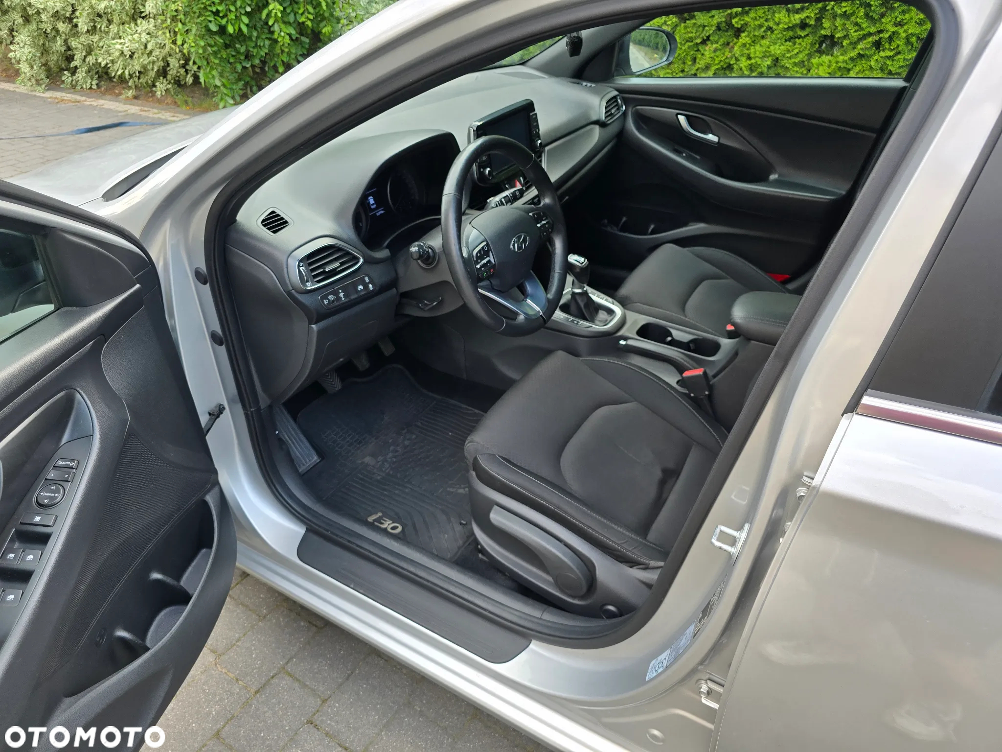 Hyundai i30 1.6 D GO Plus - 10