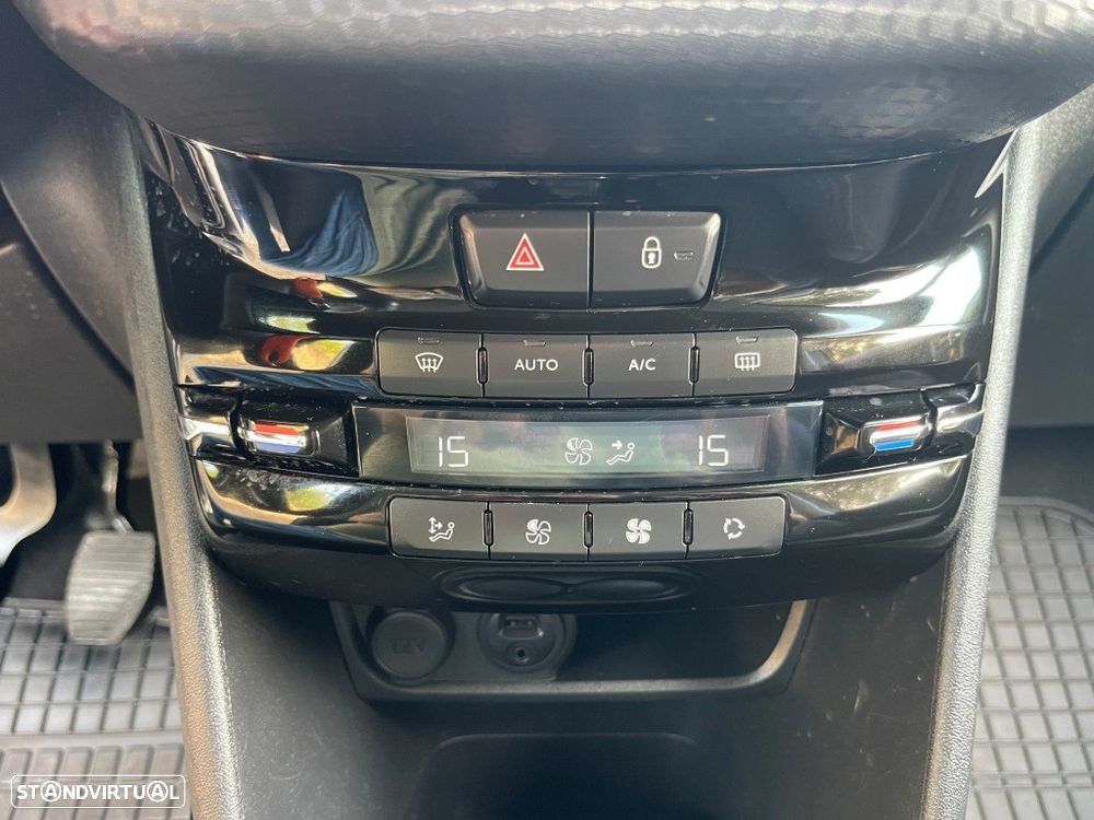 Peugeot 2008 1.6 BlueHDi Allure - 32