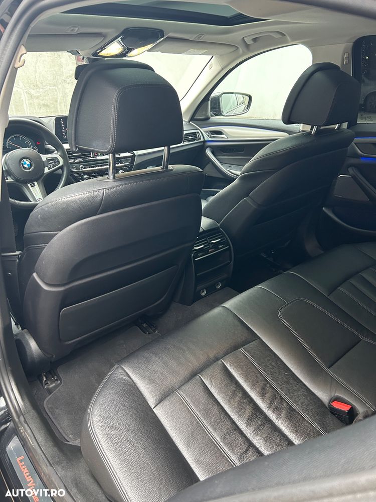 BMW Seria 5 520d xDrive AT - 15