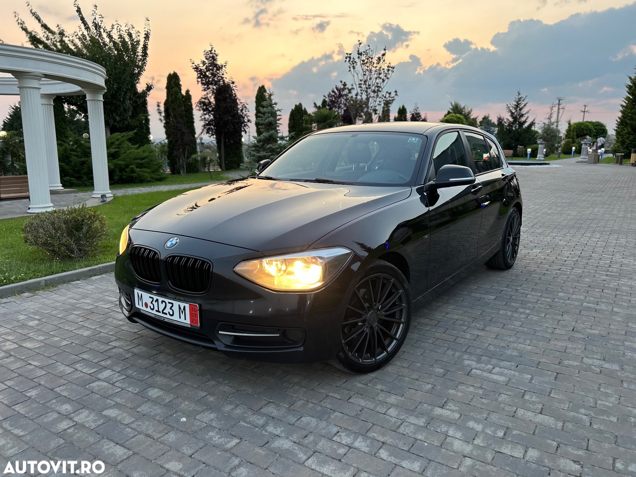 BMW Seria 1 118d Sport Line - 4