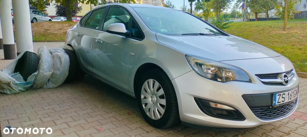 Opel Astra IV 1.6 Cosmo - 15