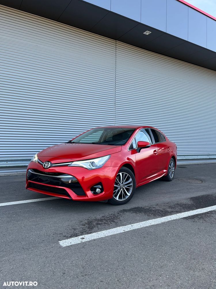 Toyota Avensis 2.0 D-4D Luxury - 1