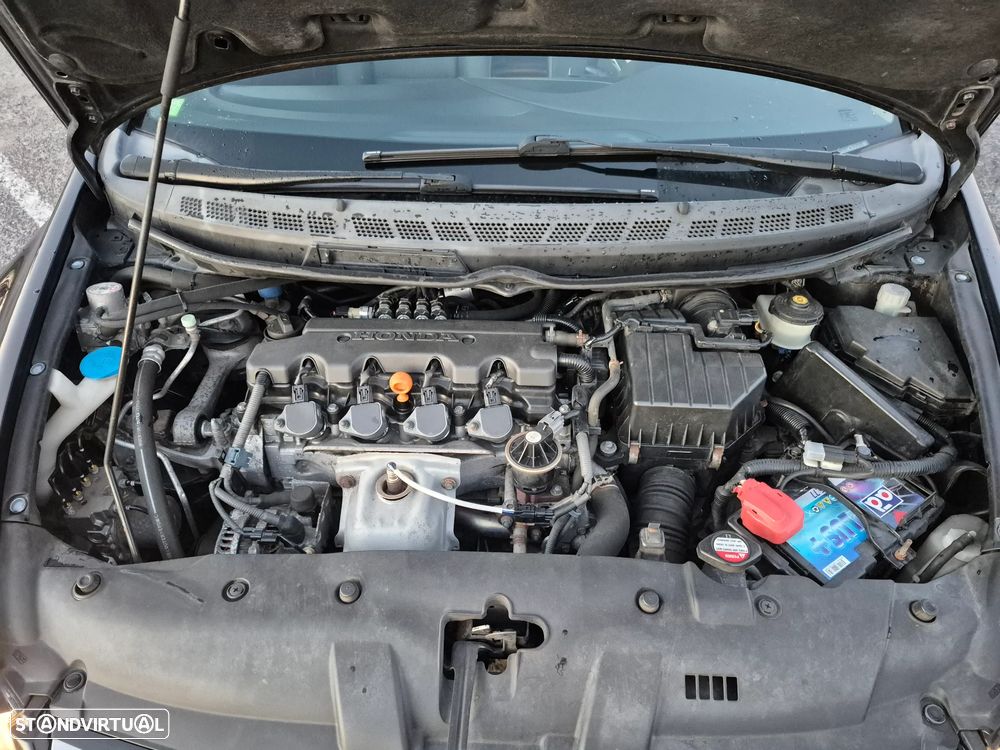 Honda Civic 1.8 ES - 20