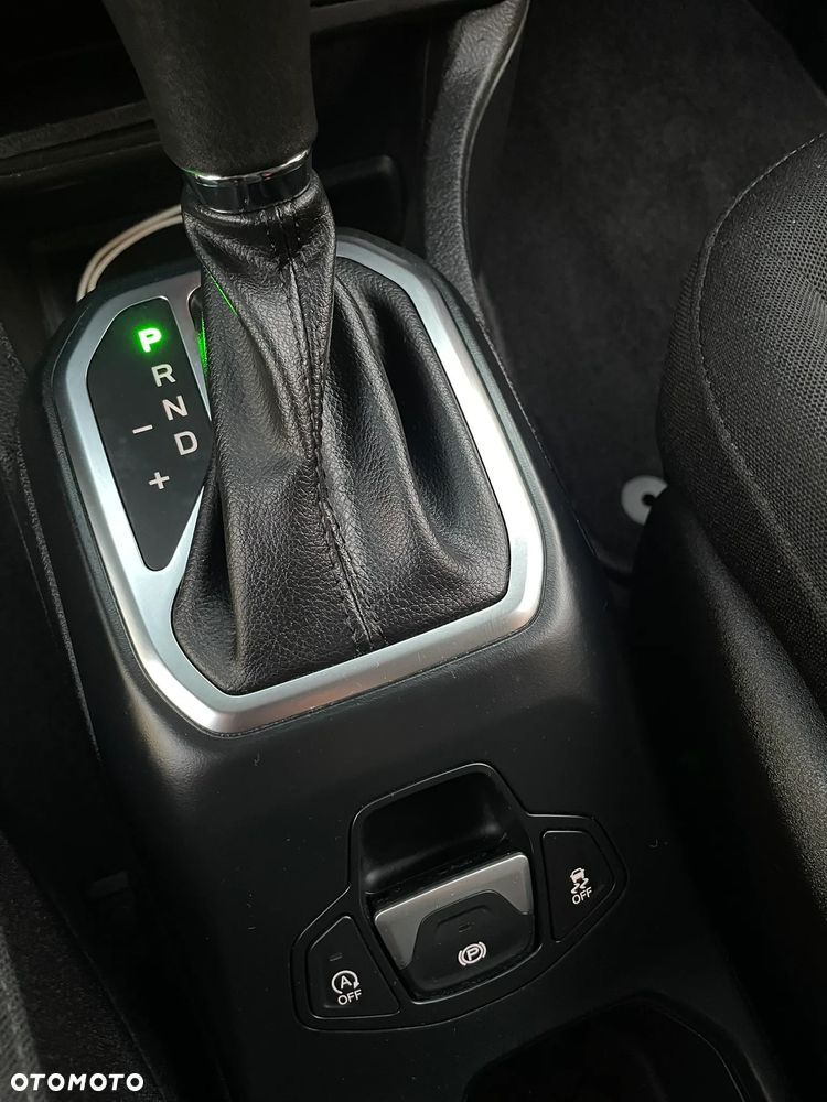 Jeep Renegade 1.3 GSE T4 Turbo Longitude FWD S&S - 24