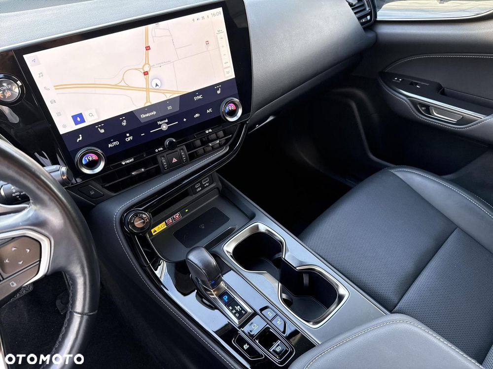 Lexus NX 350h Prestige AWD - 24