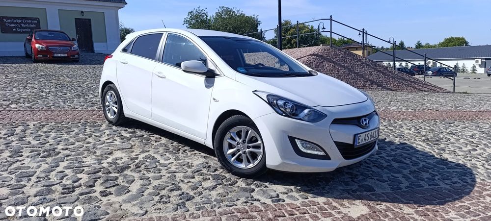 Hyundai i30 1.4 Classic + - 4