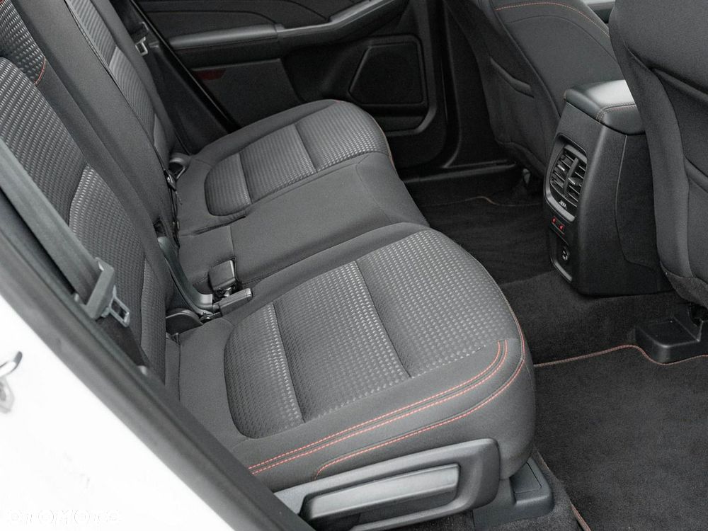 Ford Kuga 2.5 FHEV FWD ST-Line - 33