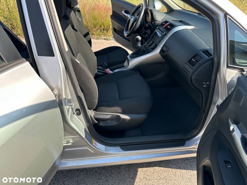 Toyota Auris 1.33 VVT-i Active - 26
