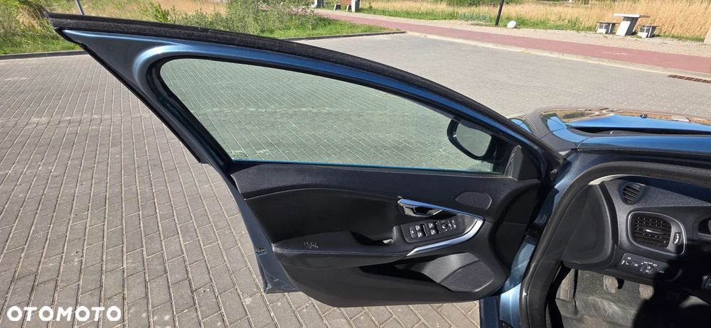 Volvo V40 D2 R-Design Summum - 11