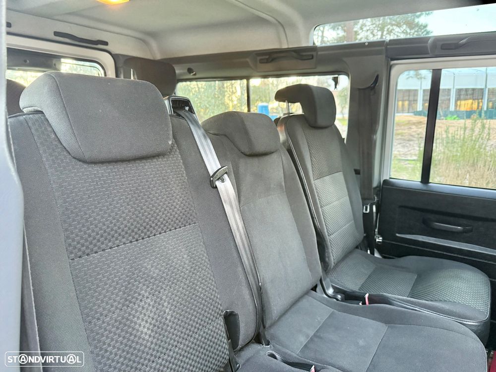 Land Rover Defender 110 DPF E - 11