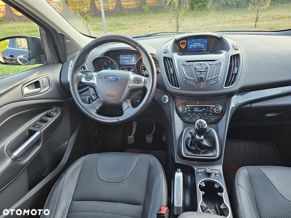 Ford Kuga - 12