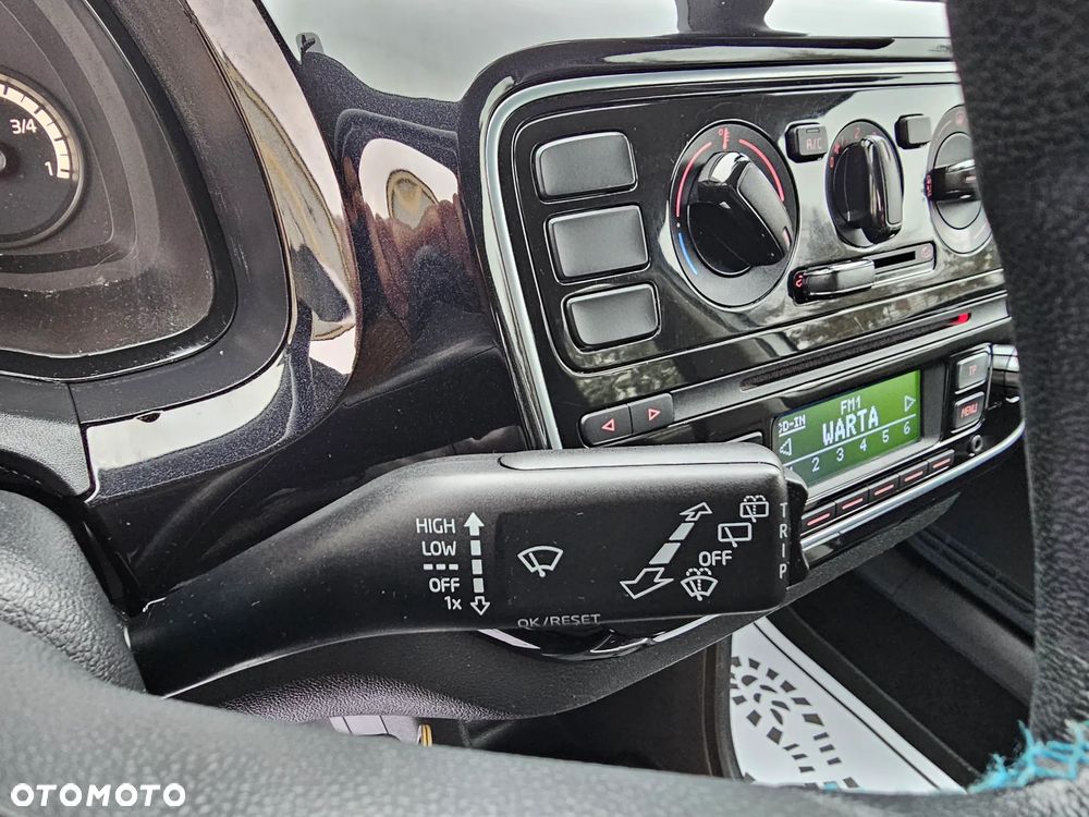 Volkswagen up! - 15