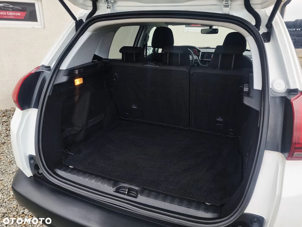 Peugeot 2008 1.2 Pure Tech Style S&S - 16