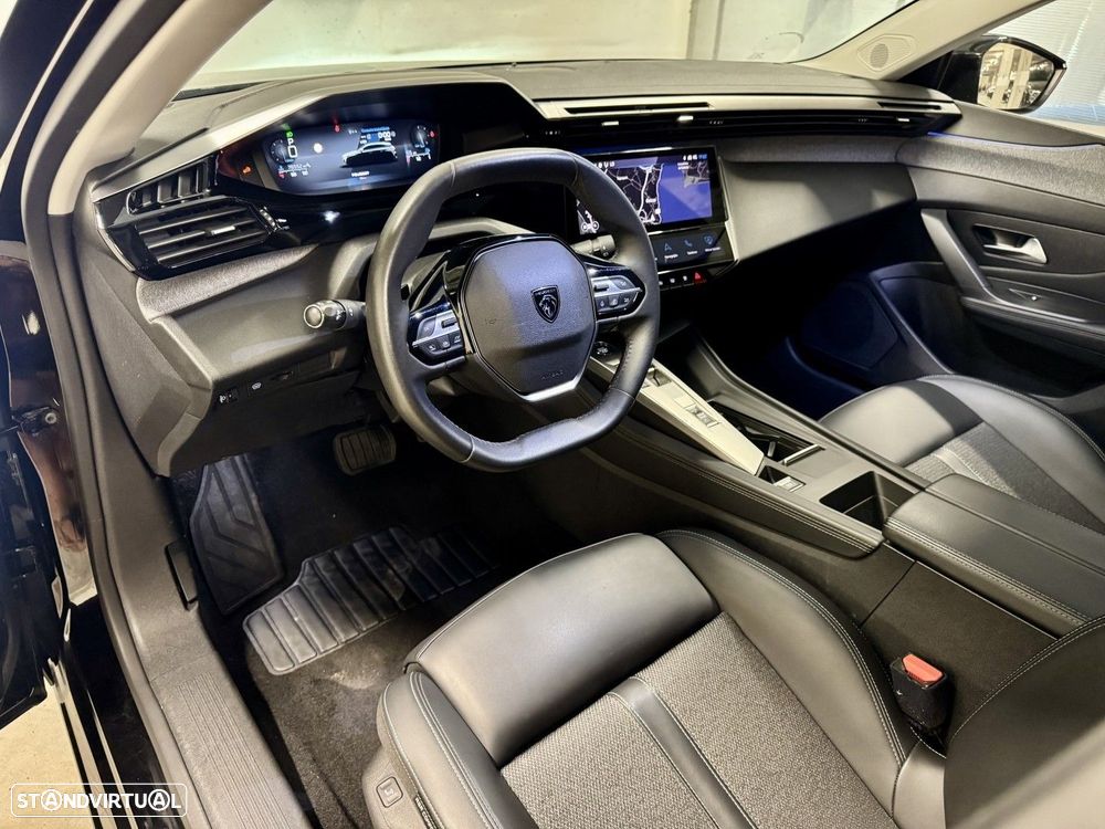 Peugeot 308 1.2 PureTech Allure Pack EAT8 — fotografia 24