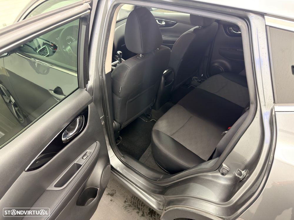 Nissan Qashqai 1.5 dCi Tekna Premium 18 360 - 16