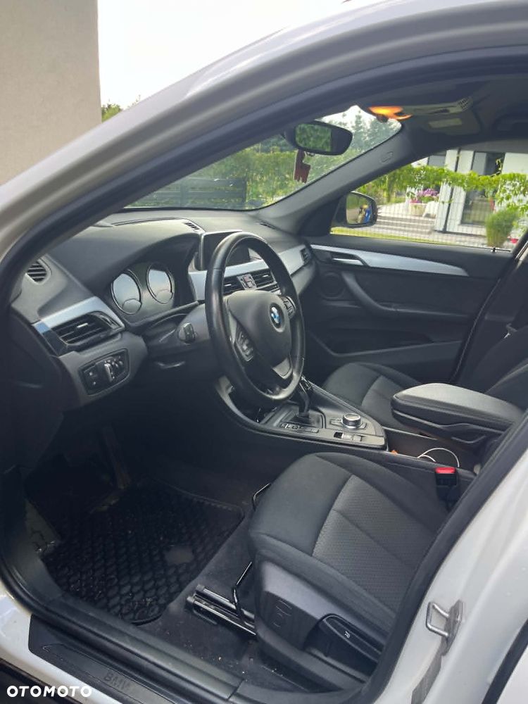 BMW X1 sDrive18i Advantage - 11