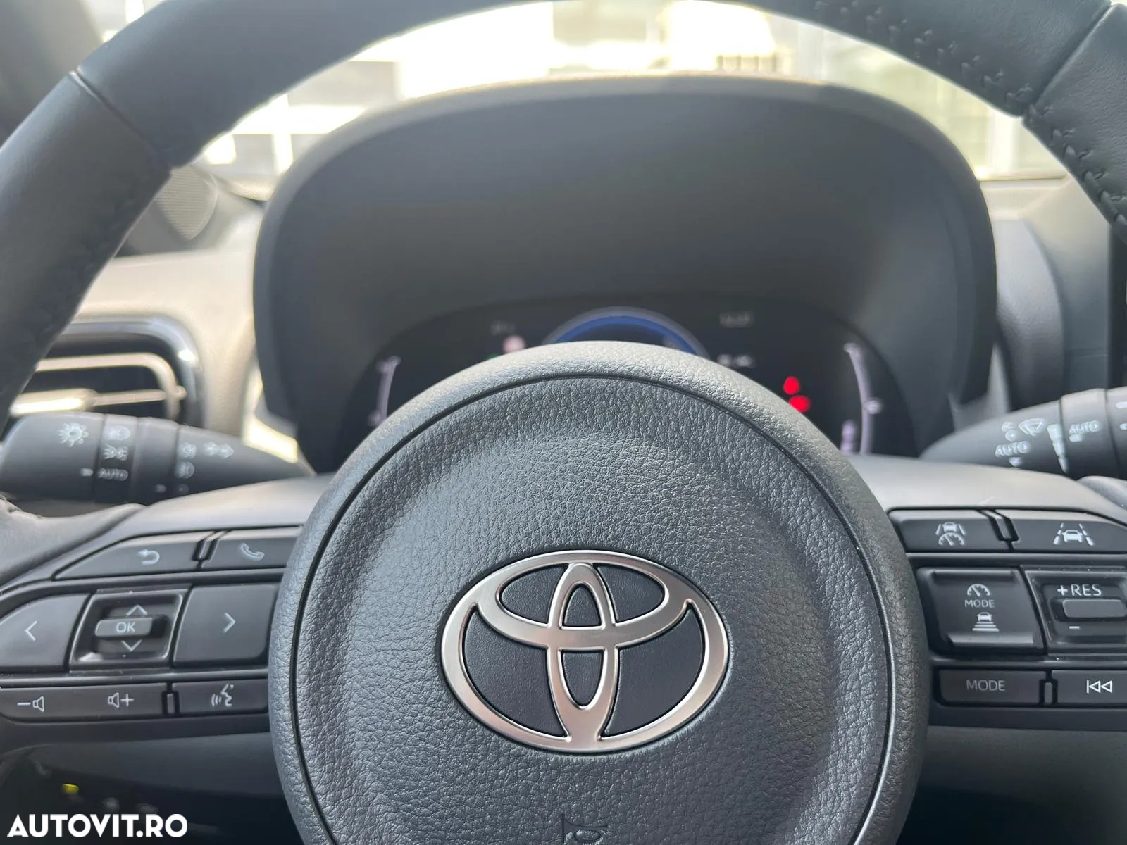 Toyota Yaris Cross 1.5 VVT-i HSD 4x2 Dynamic - 18