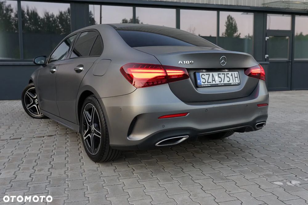Mercedes-Benz Klasa A 180 AMG Line 7G-DCT - 13